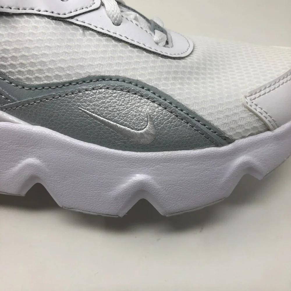 Nike Ryz 365 2 Sneaker White Metallic Platinum‎ Womens 9.5 Activewear Running